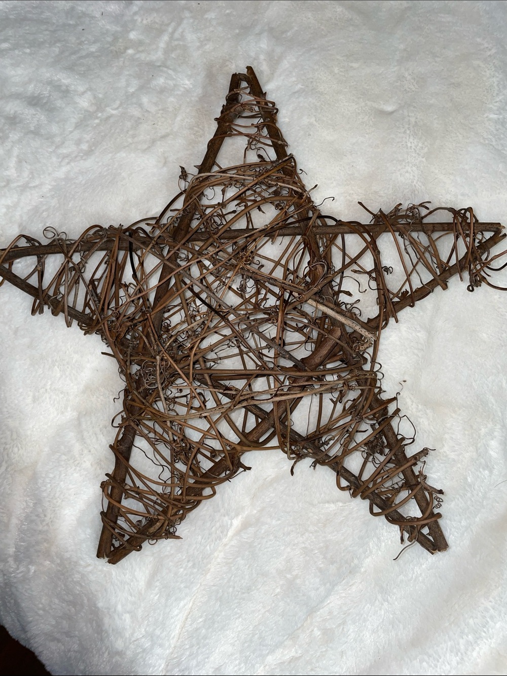 Rustic Woven Grapevine Star Accent - Brown